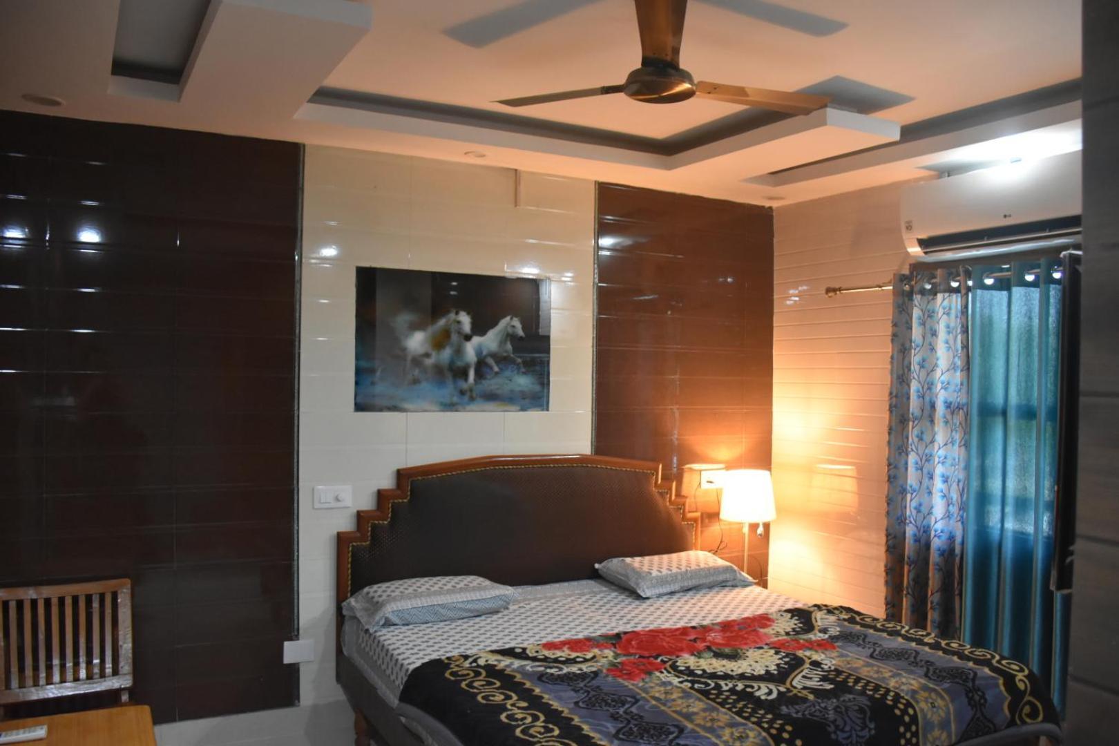 Double Room Private Bathroom
